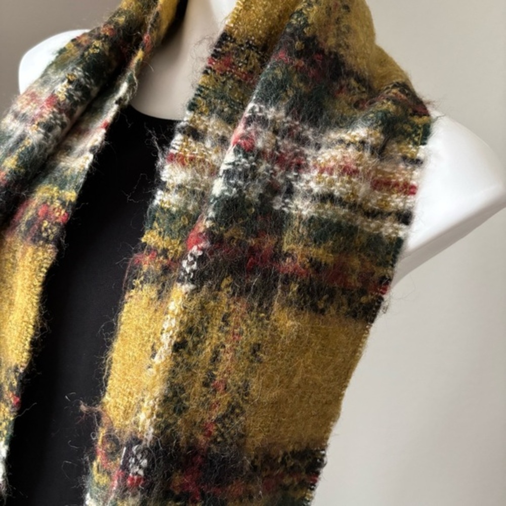 Guillaume de Mons Paris Mohair Blend Mustard Yellow Fall Fringe Women's Scarf